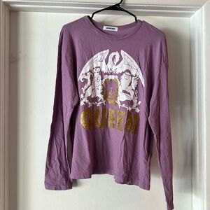 Daydreamer long sleeve Queen tee. size medium. NWOT.